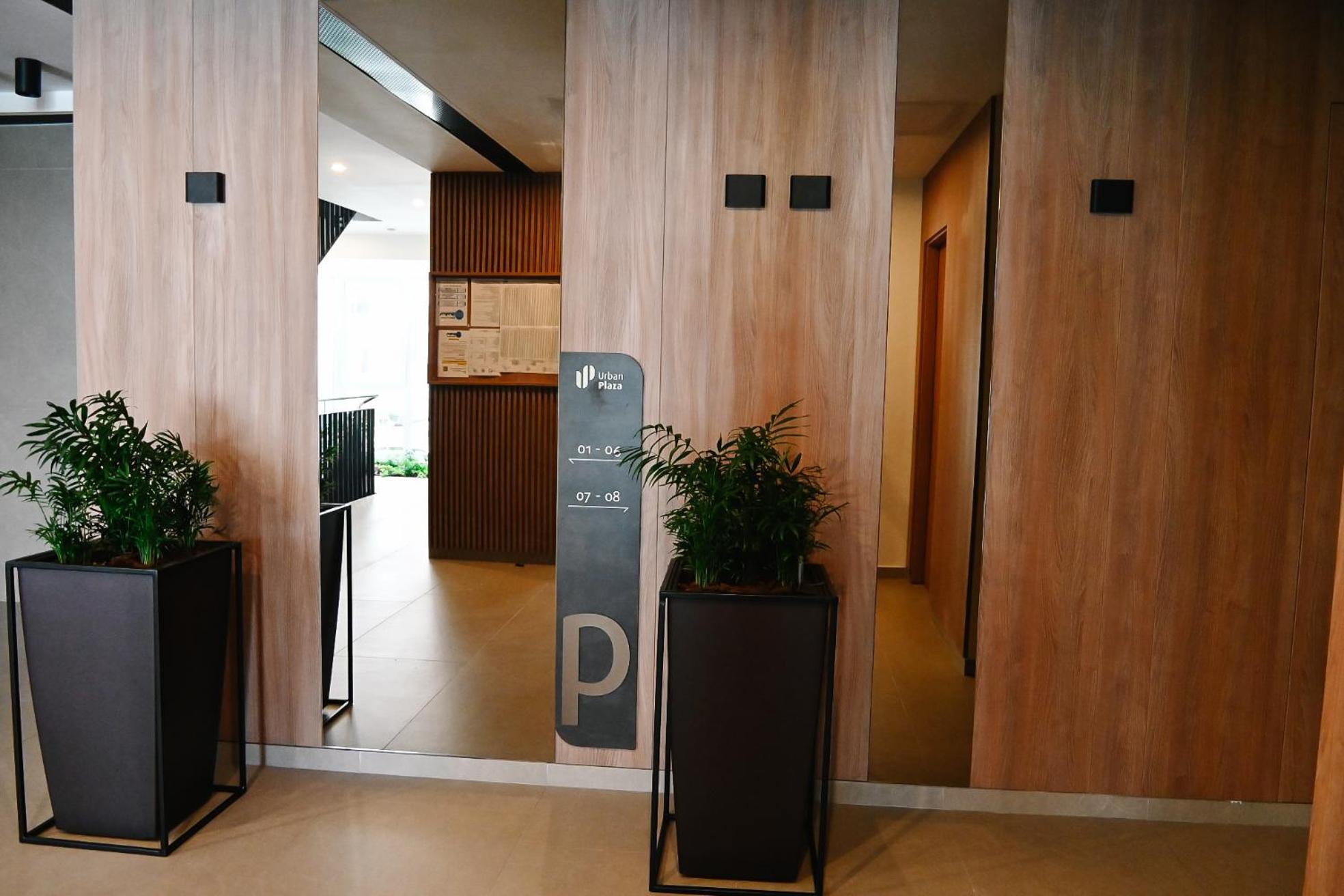 Urban Plaza - Aparthotel Braşov Dış mekan fotoğraf
